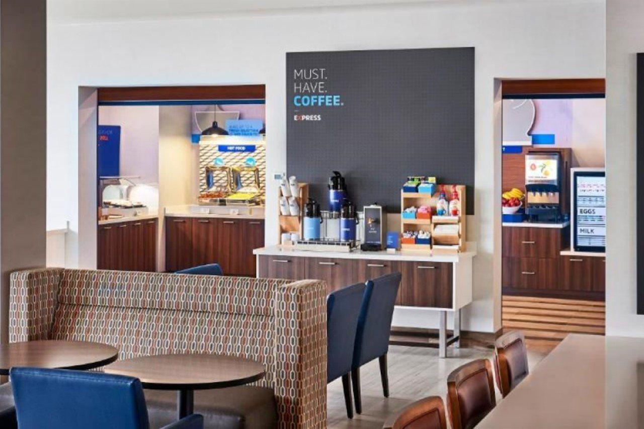 Holiday Inn Express - Sarnia - Point Edward By Ihg Zewnętrze zdjęcie